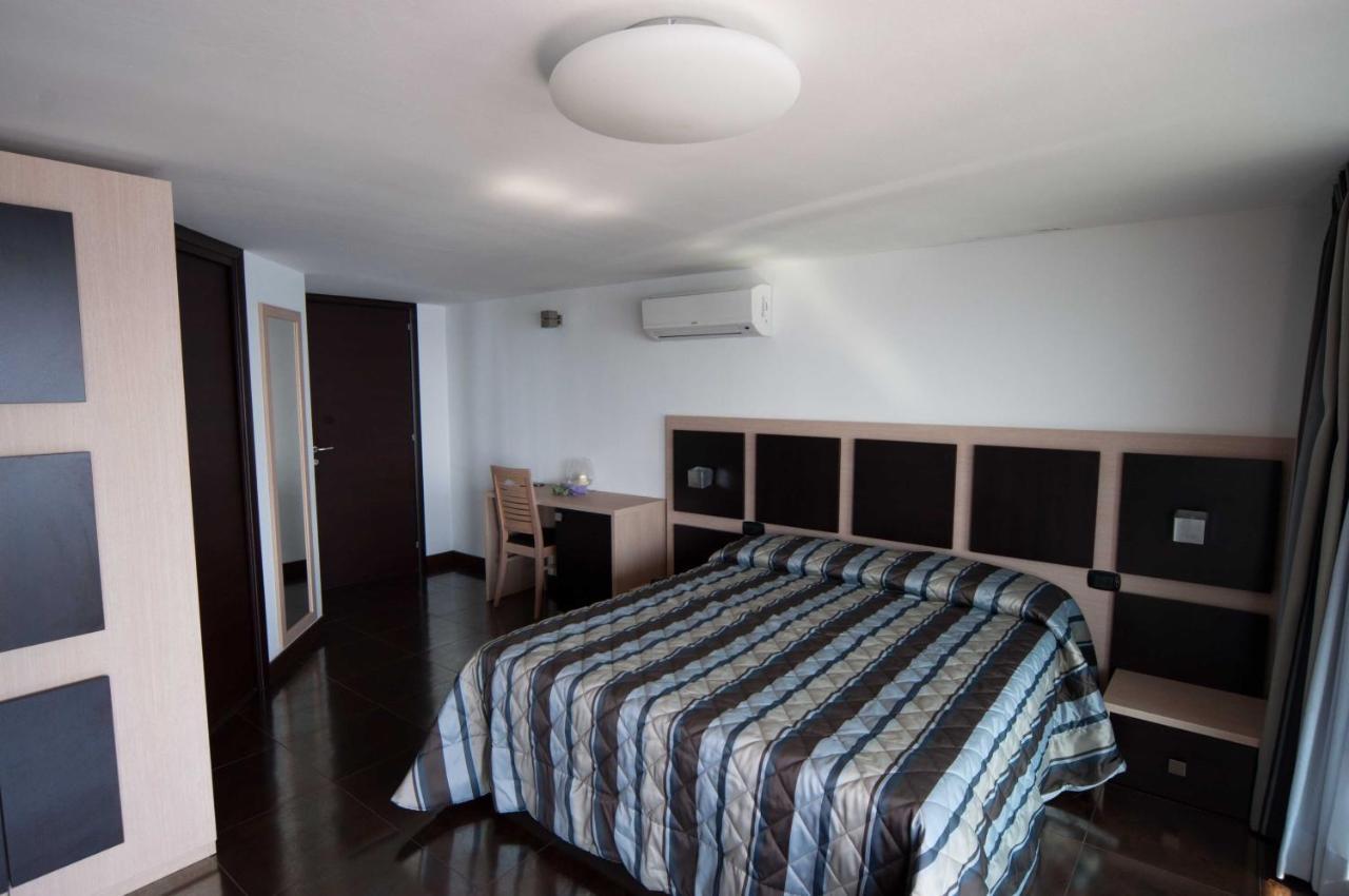 Hotel Ristorante Centosedici Terracina Room photo