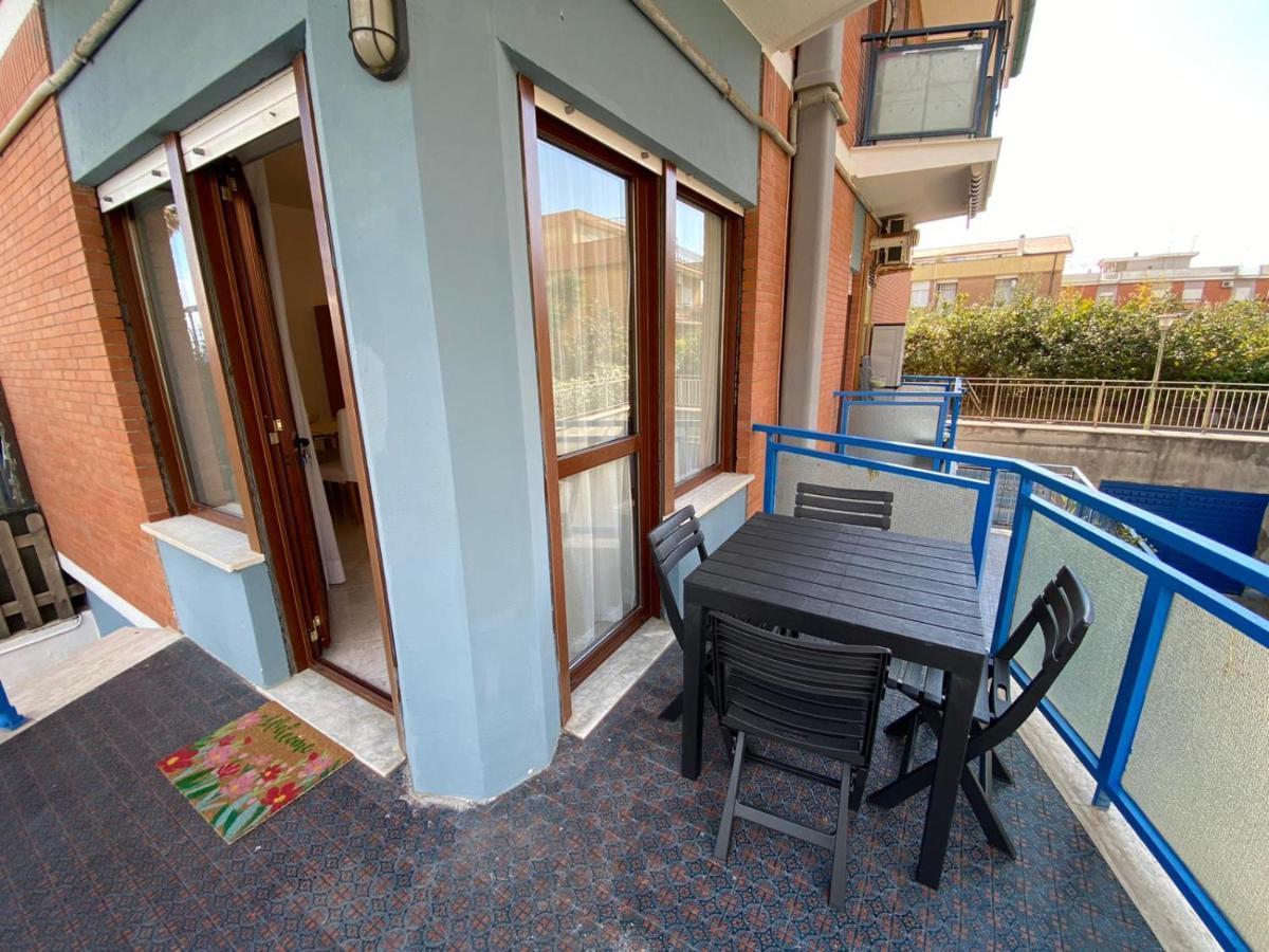 Hotel Ristorante Centosedici Terracina Exterior photo